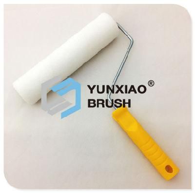 White Polyester Paint Roller Brush with Plastic Handle