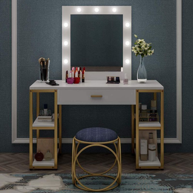 Dressing Table with Mirror and Lamp Bulbs