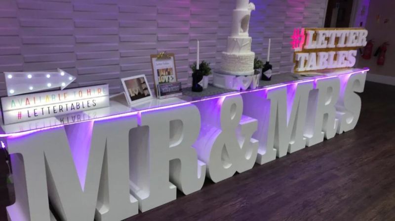 Popular Wedding Event Use White Letter Cake Table Decor with Glass Top