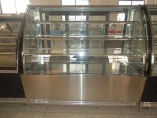 Curve Glass Cake Showcase Cooler for Display Cake or Snack in Bakery Shop