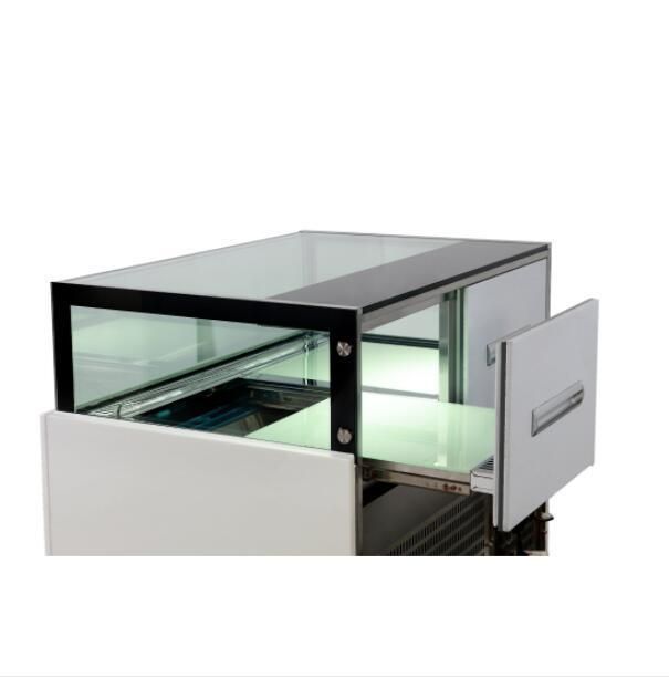 Chocolate and Cake Refrigerated Showcase with Square Glass