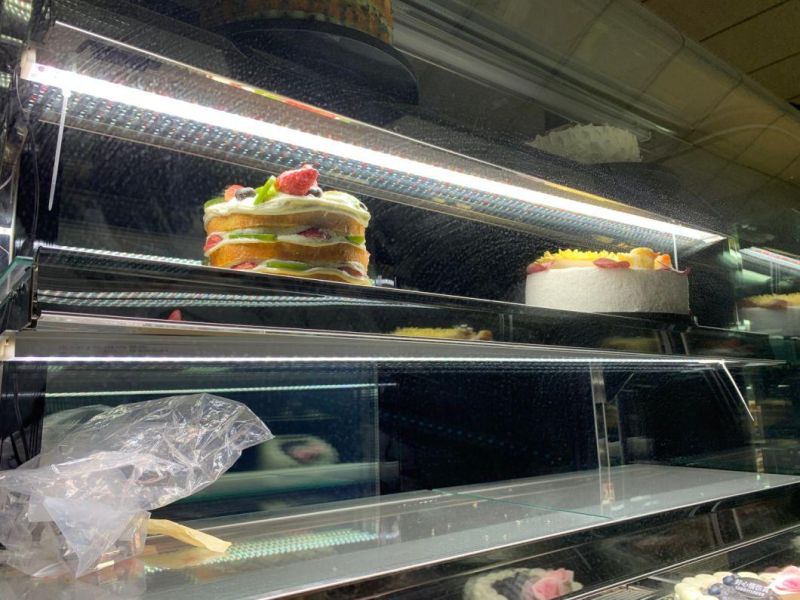 Curve Glass Heat Reflected Transparent Showcase Bakery Cake Bread Floor Standing Vertical Cooler