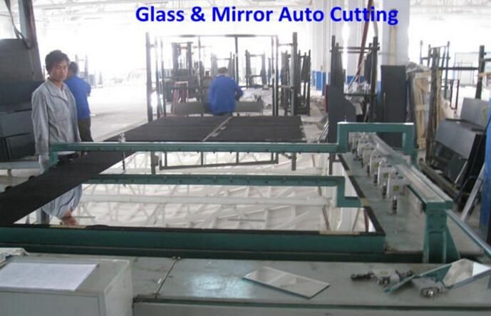 Decorative Silver Mirror Glass for Home and Commercial Interior Applications